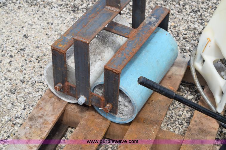 image for item BG9985 Assorted lawn care equipment