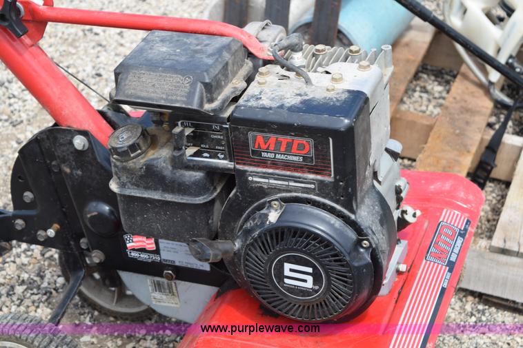 image for item BG9985 Assorted lawn care equipment