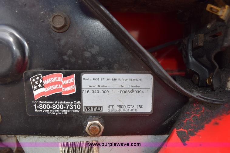 image for item BG9985 Assorted lawn care equipment