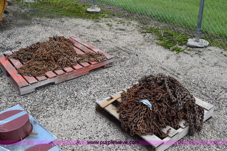 image for item BG9987 (14) assorted tire chains