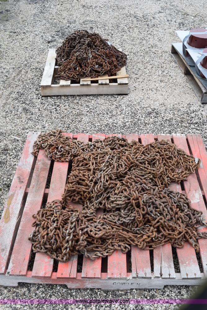 image for item BG9987 (14) assorted tire chains