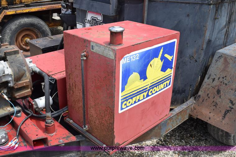 image for item BG9992 1999 Cimline crack fill machine