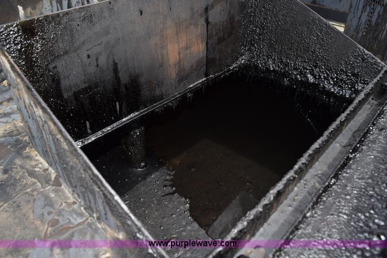 image for item BG9992 1999 Cimline crack fill machine