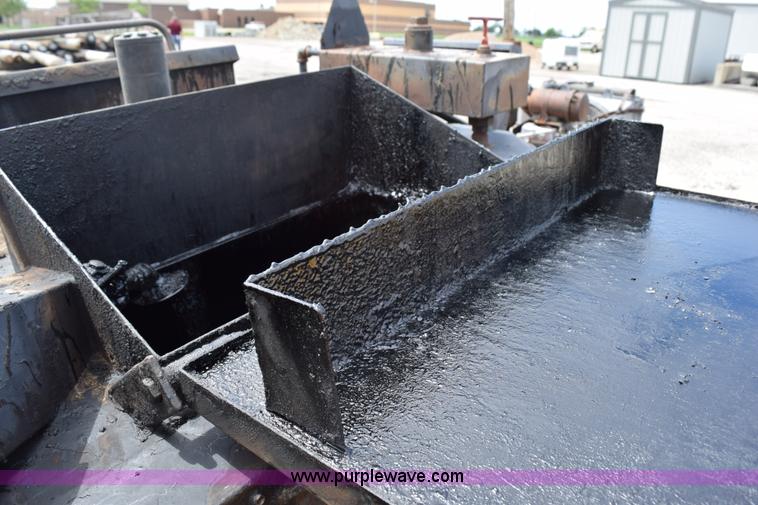 image for item BG9992 1999 Cimline crack fill machine