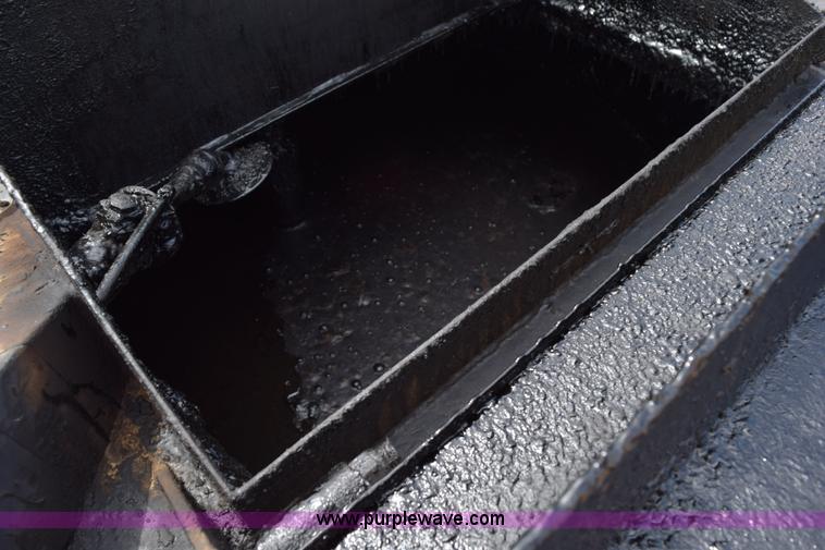 image for item BG9992 1999 Cimline crack fill machine