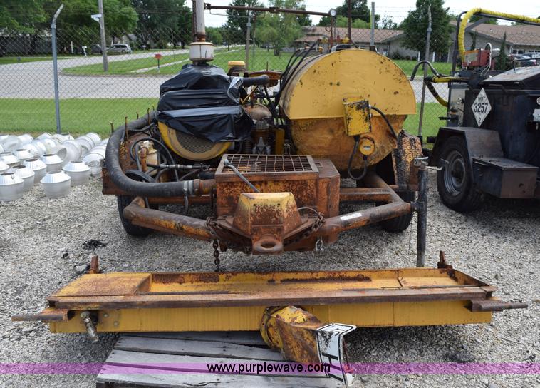 image for item BG9993 1984 AMZ pothole patching machine