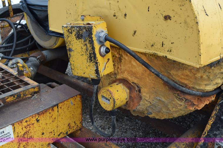 image for item BG9993 1984 AMZ pothole patching machine