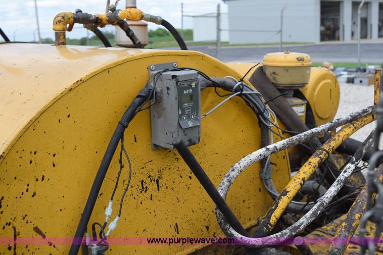 image for item BG9993 1984 AMZ pothole patching machine