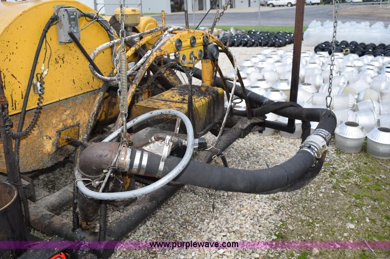 image for item BG9993 1984 AMZ pothole patching machine
