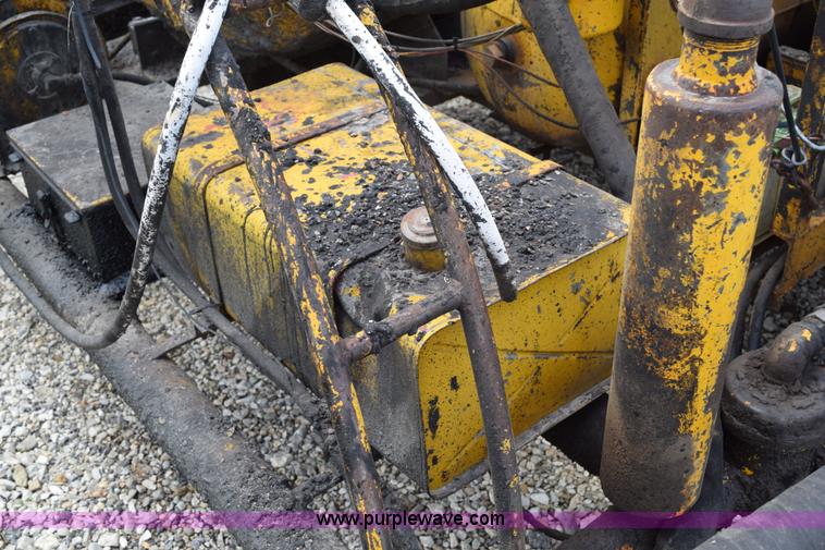 image for item BG9993 1984 AMZ pothole patching machine