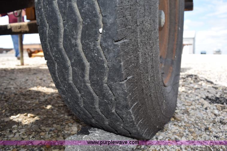 image for item BG9993 1984 AMZ pothole patching machine