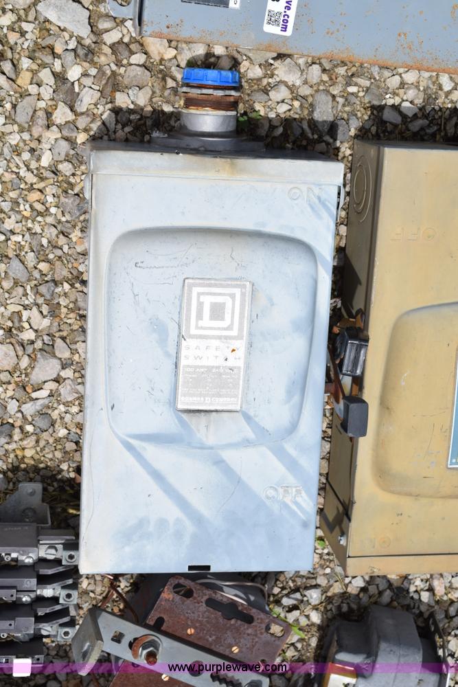 image for item BG9998 Assorted electrical equipment