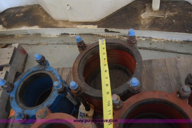 image for item BM9841 Assorted pipe couplers