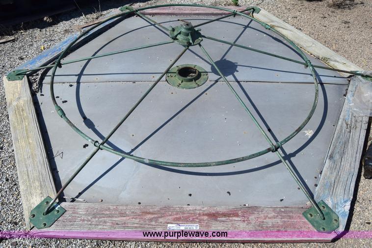 image for item BM9876 Merry-go-round