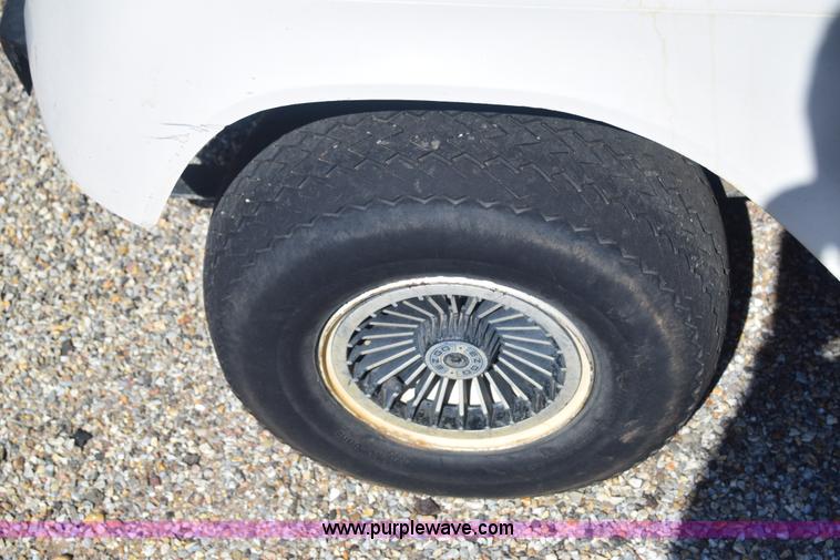 image for item BM9877 EZ GO golf cart