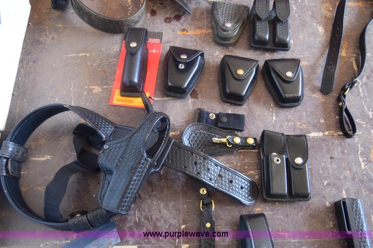 image for item BM9879 Gun belt