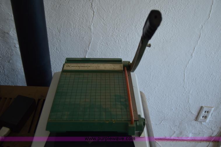 image for item BM9885 Assorted office supplies