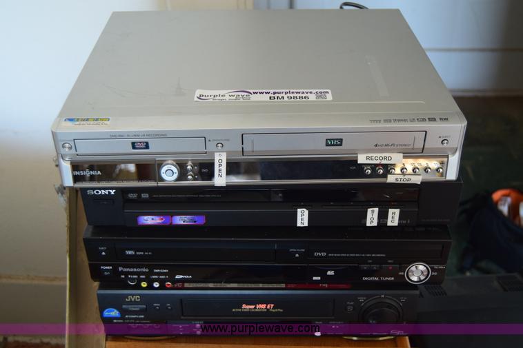 image for item BM9886 Assorted electronics