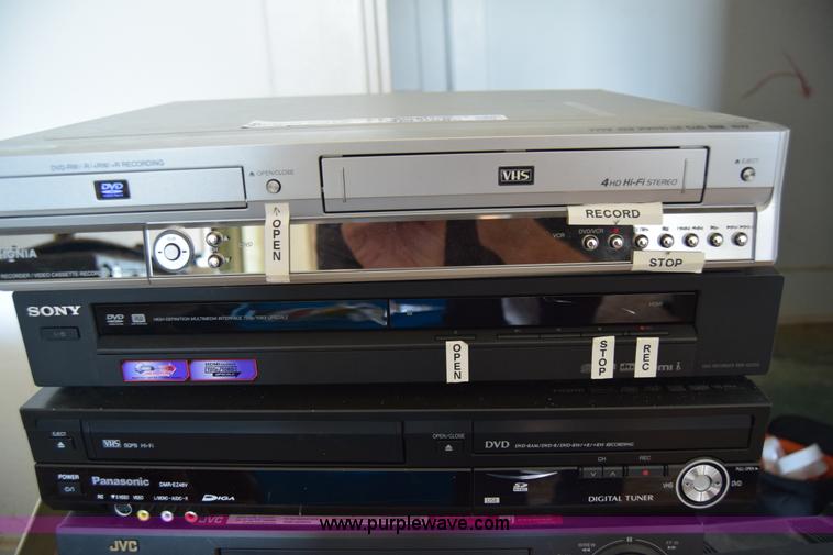 image for item BM9886 Assorted electronics