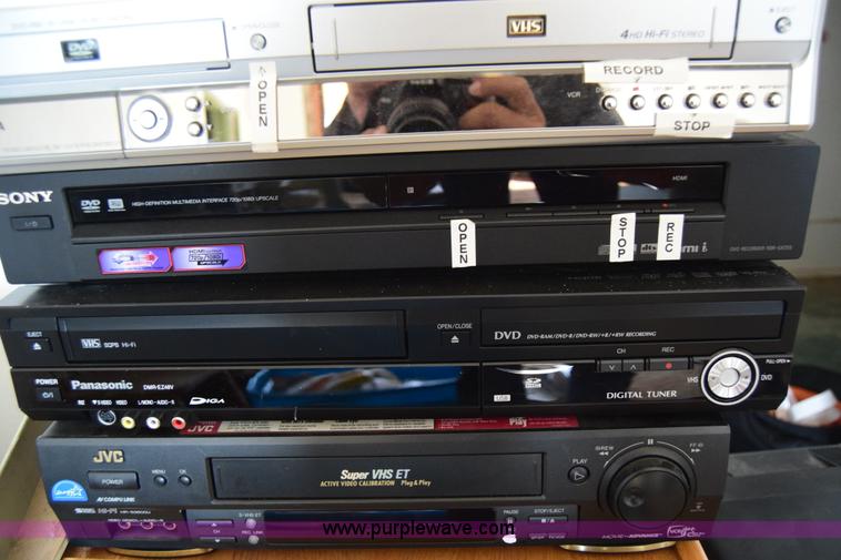 image for item BM9886 Assorted electronics