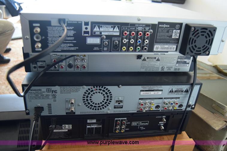 image for item BM9886 Assorted electronics