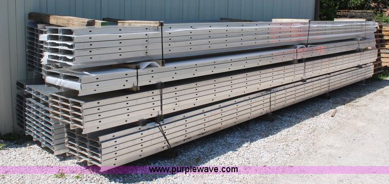 image for item BO9311 Highway signage aluminum structural panels