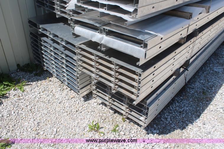 image for item BO9311 Highway signage aluminum structural panels