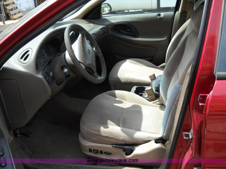 image for item D1519 1999 Ford Taurus SE