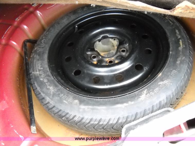 image for item D1519 1999 Ford Taurus SE