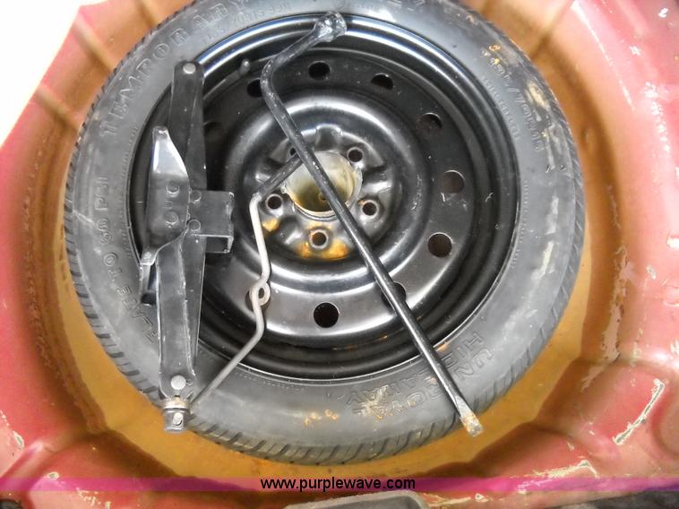 image for item D1519 1999 Ford Taurus SE