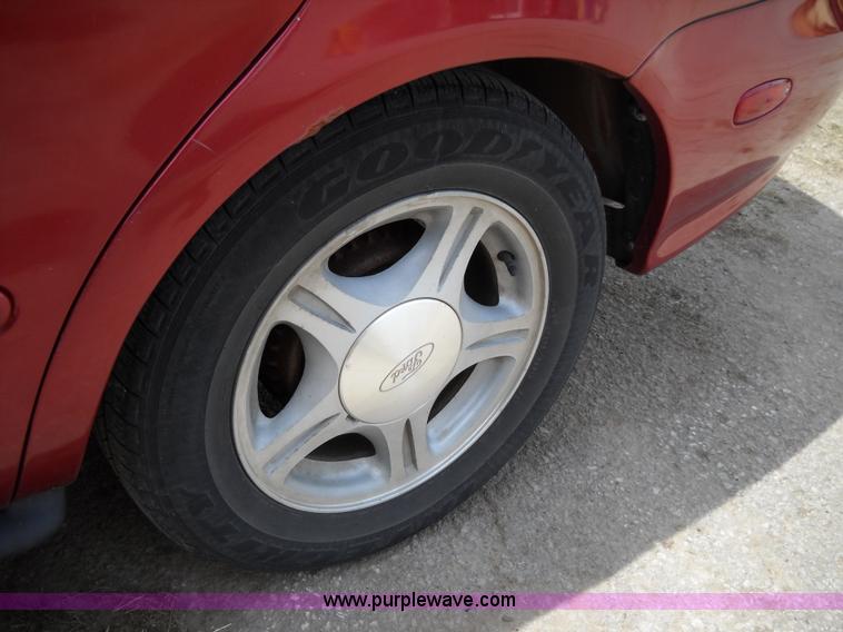 image for item D1519 1999 Ford Taurus SE