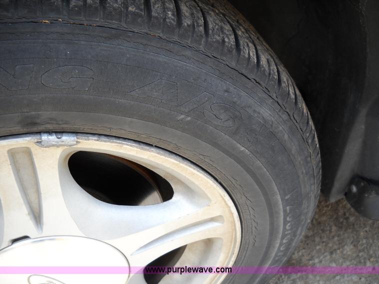 image for item D1519 1999 Ford Taurus SE