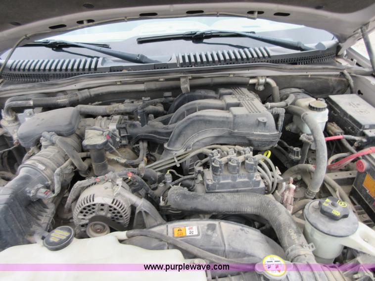image for item D2468 2006 Ford Explorer XLS SUV