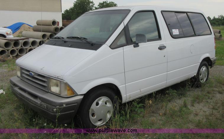 image for item D2484 1995 Ford Aerostar XLT van