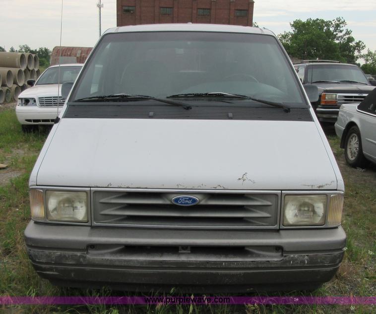 image for item D2484 1995 Ford Aerostar XLT van