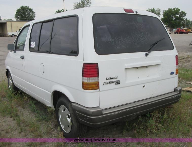 image for item D2484 1995 Ford Aerostar XLT van