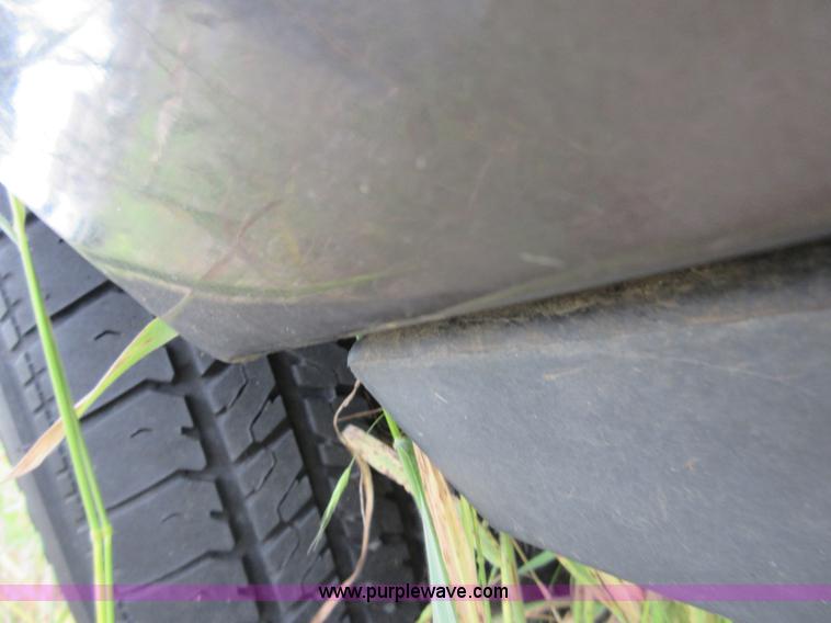 image for item D2484 1995 Ford Aerostar XLT van