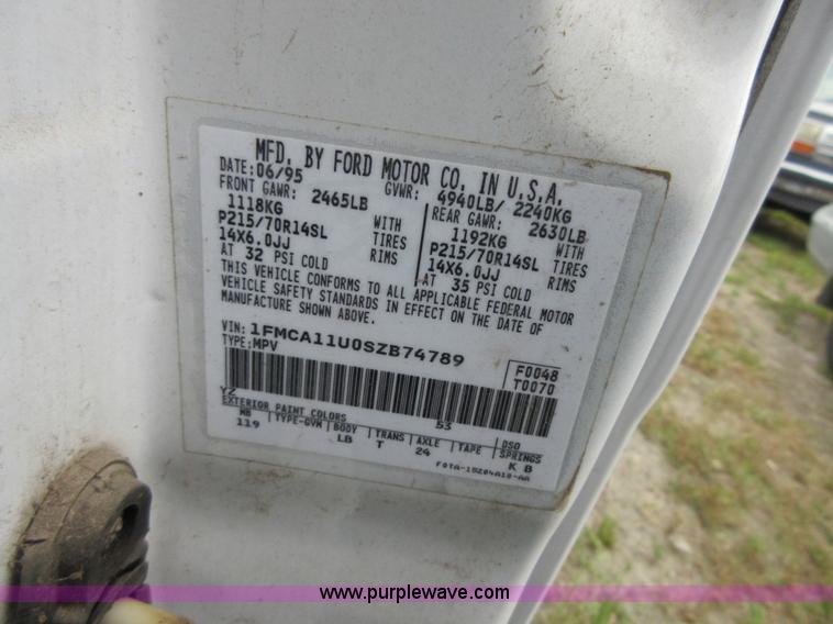 image for item D2484 1995 Ford Aerostar XLT van