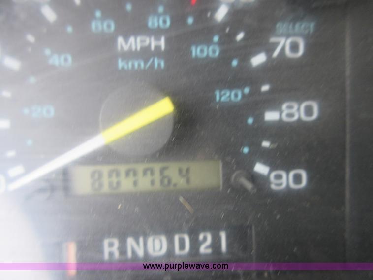 image for item D2484 1995 Ford Aerostar XLT van