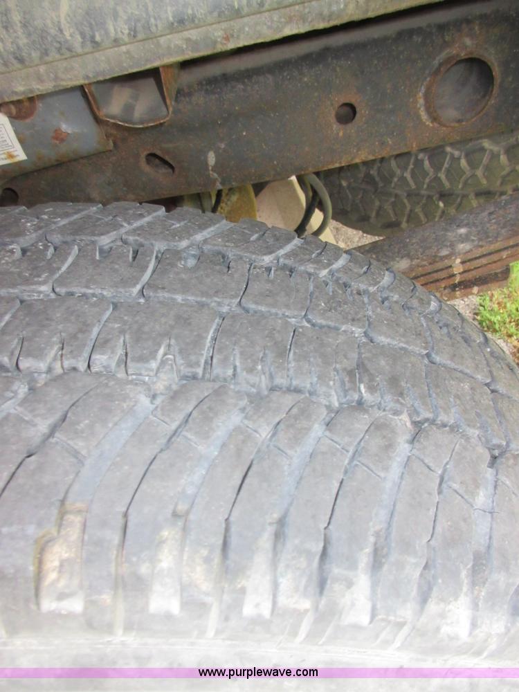 image for item D2487 2005 Ford F150 SuperCrew pickup truck