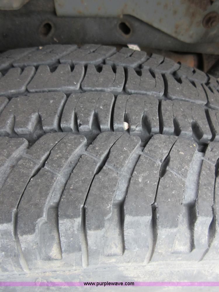 image for item D2487 2005 Ford F150 SuperCrew pickup truck