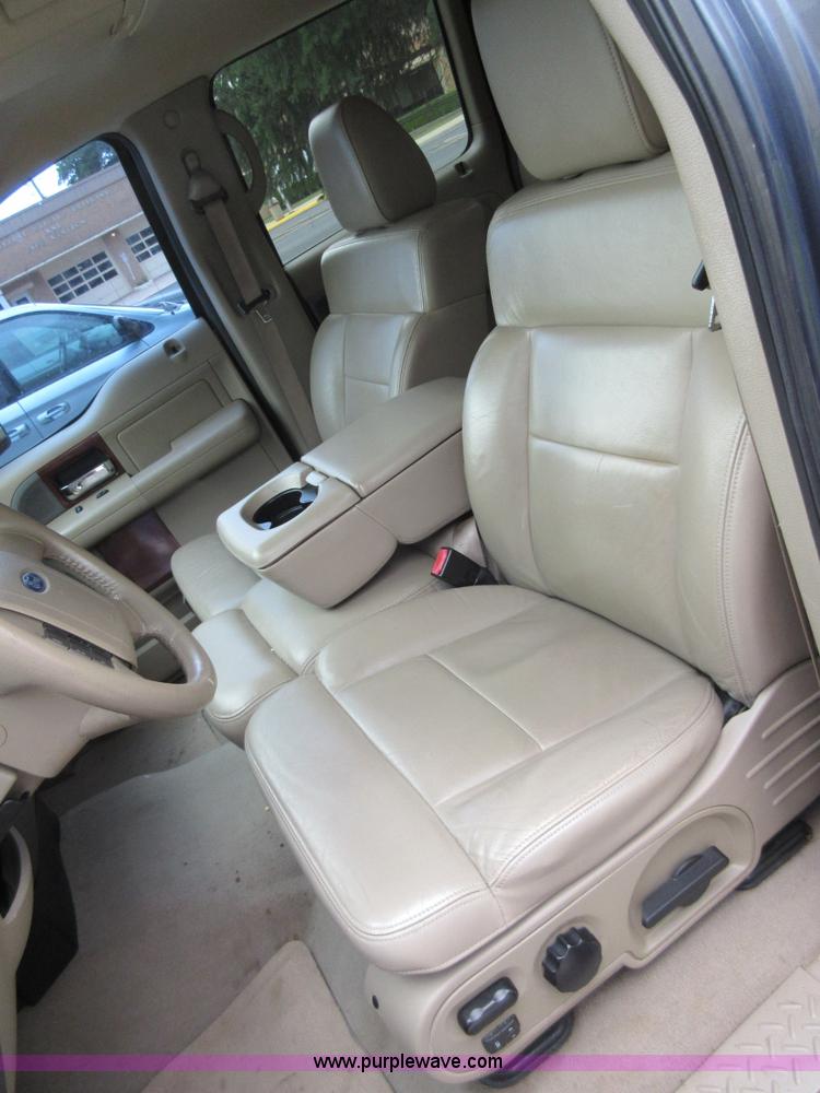 image for item D2487 2005 Ford F150 SuperCrew pickup truck