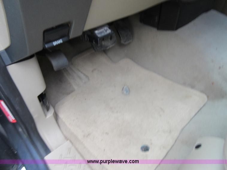 image for item D2487 2005 Ford F150 SuperCrew pickup truck