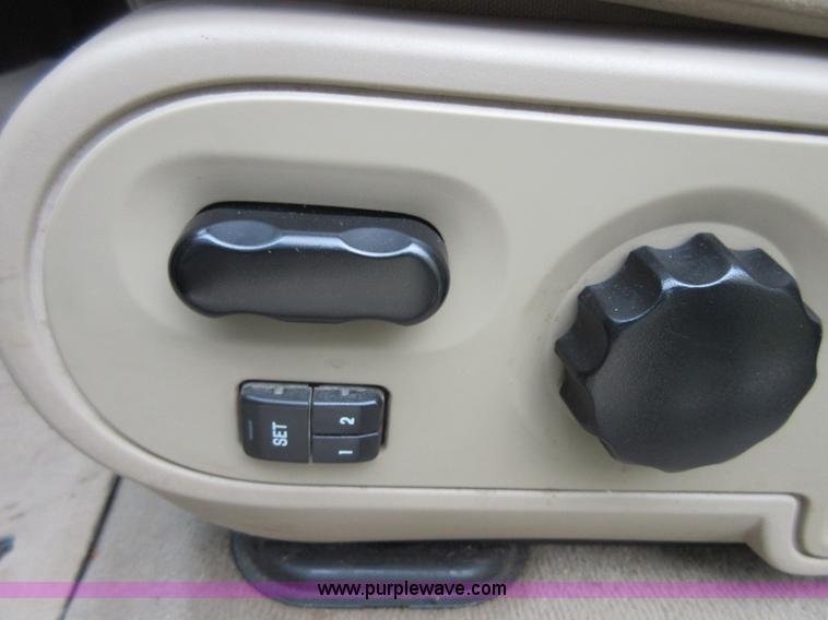 image for item D2487 2005 Ford F150 SuperCrew pickup truck