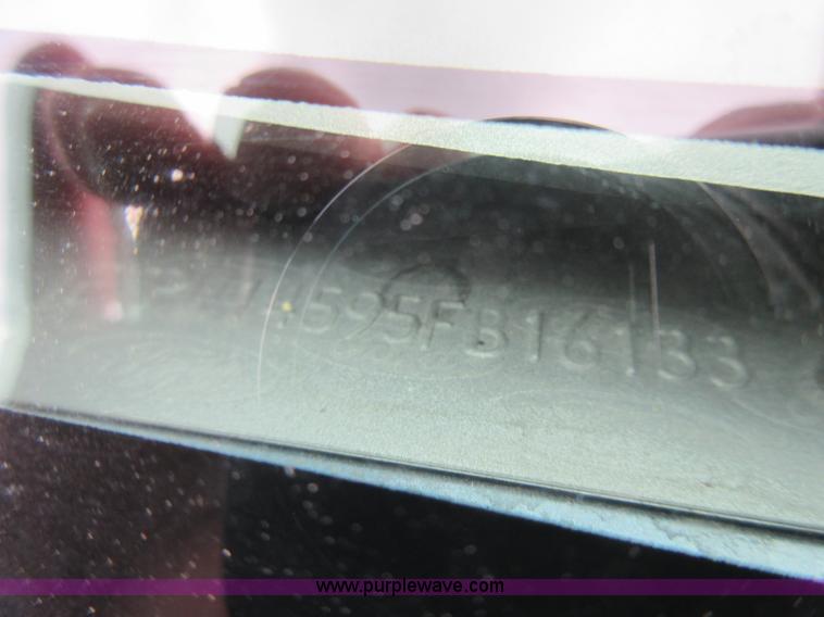 image for item D2487 2005 Ford F150 SuperCrew pickup truck