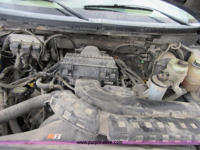 image for item D2487 2005 Ford F150 SuperCrew pickup truck