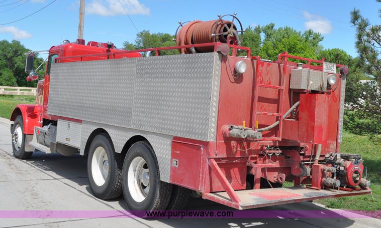 image for item F2466 1984 Freightliner FLC fire truck