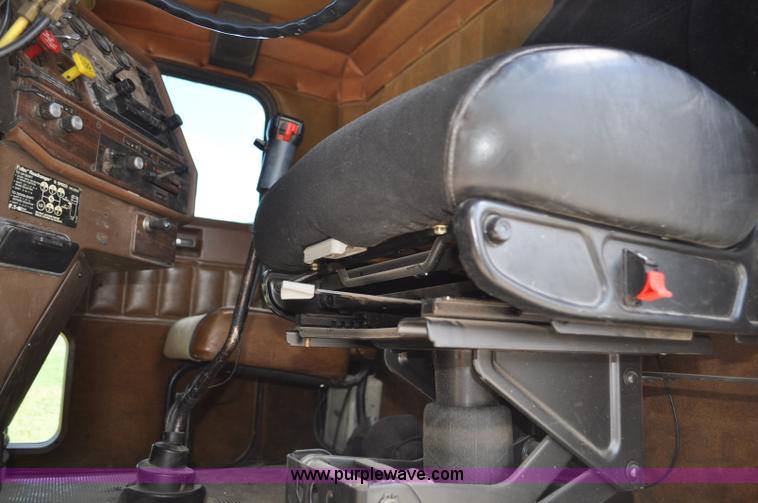 image for item F2466 1984 Freightliner FLC fire truck