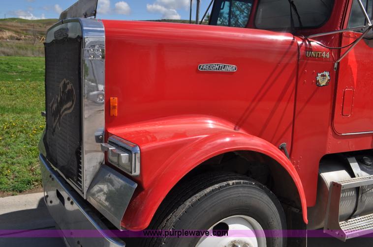 image for item F2466 1984 Freightliner FLC fire truck