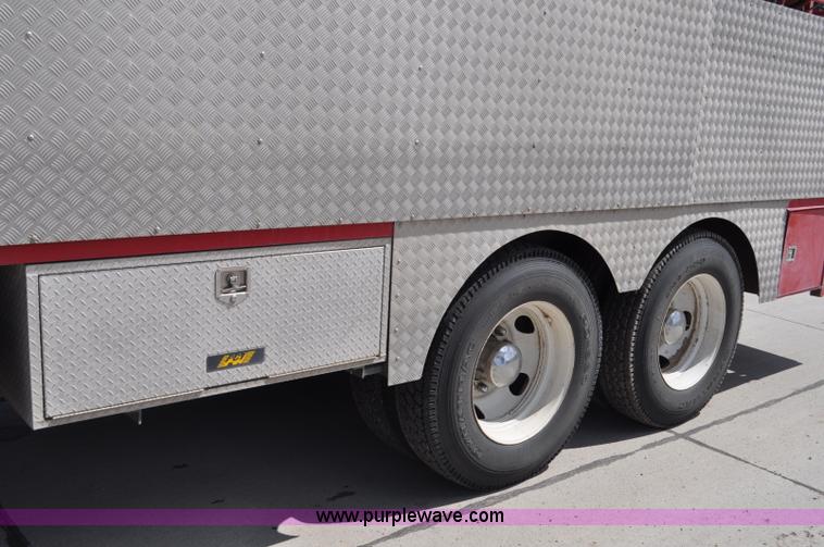 image for item F2466 1984 Freightliner FLC fire truck